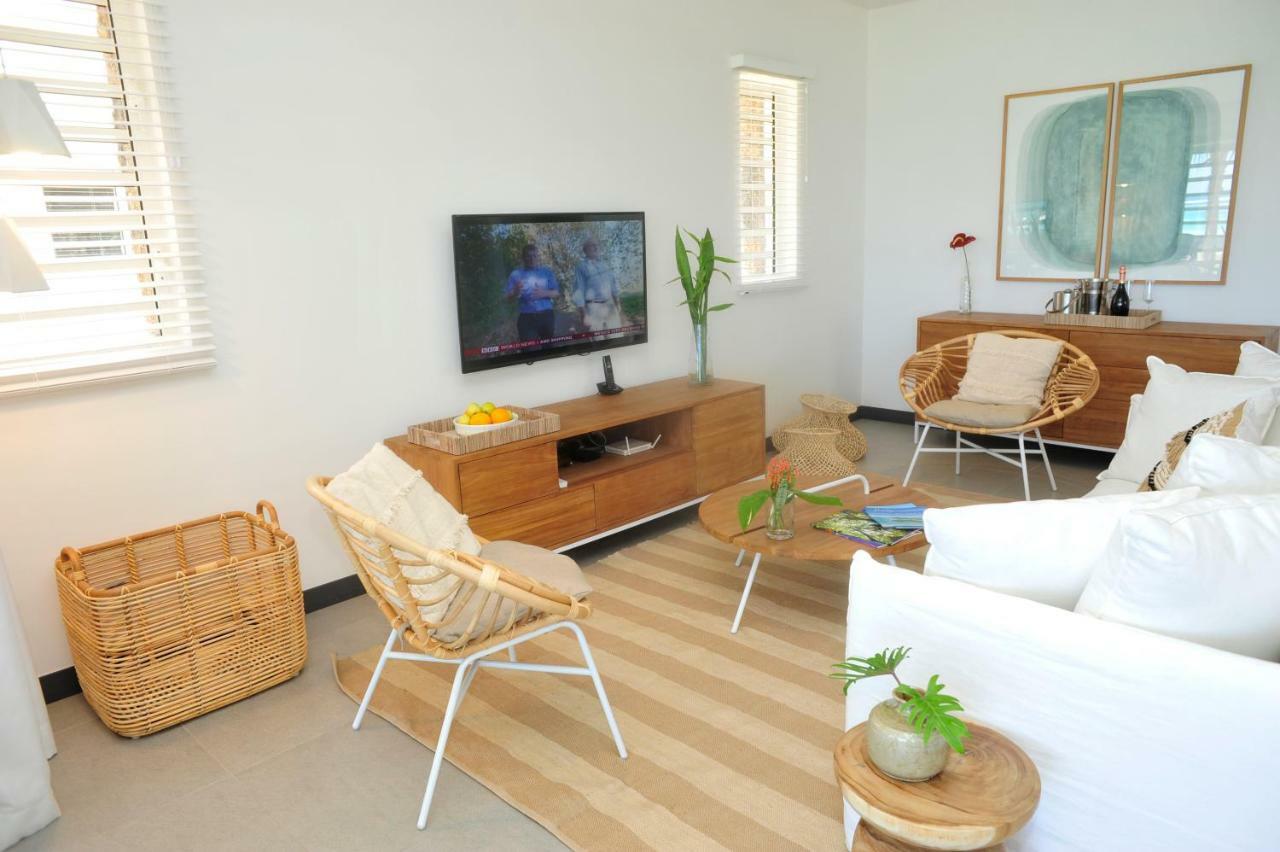 Obiches Luxury Beachfront Apartment Trou-Aux-Biches Экстерьер фото