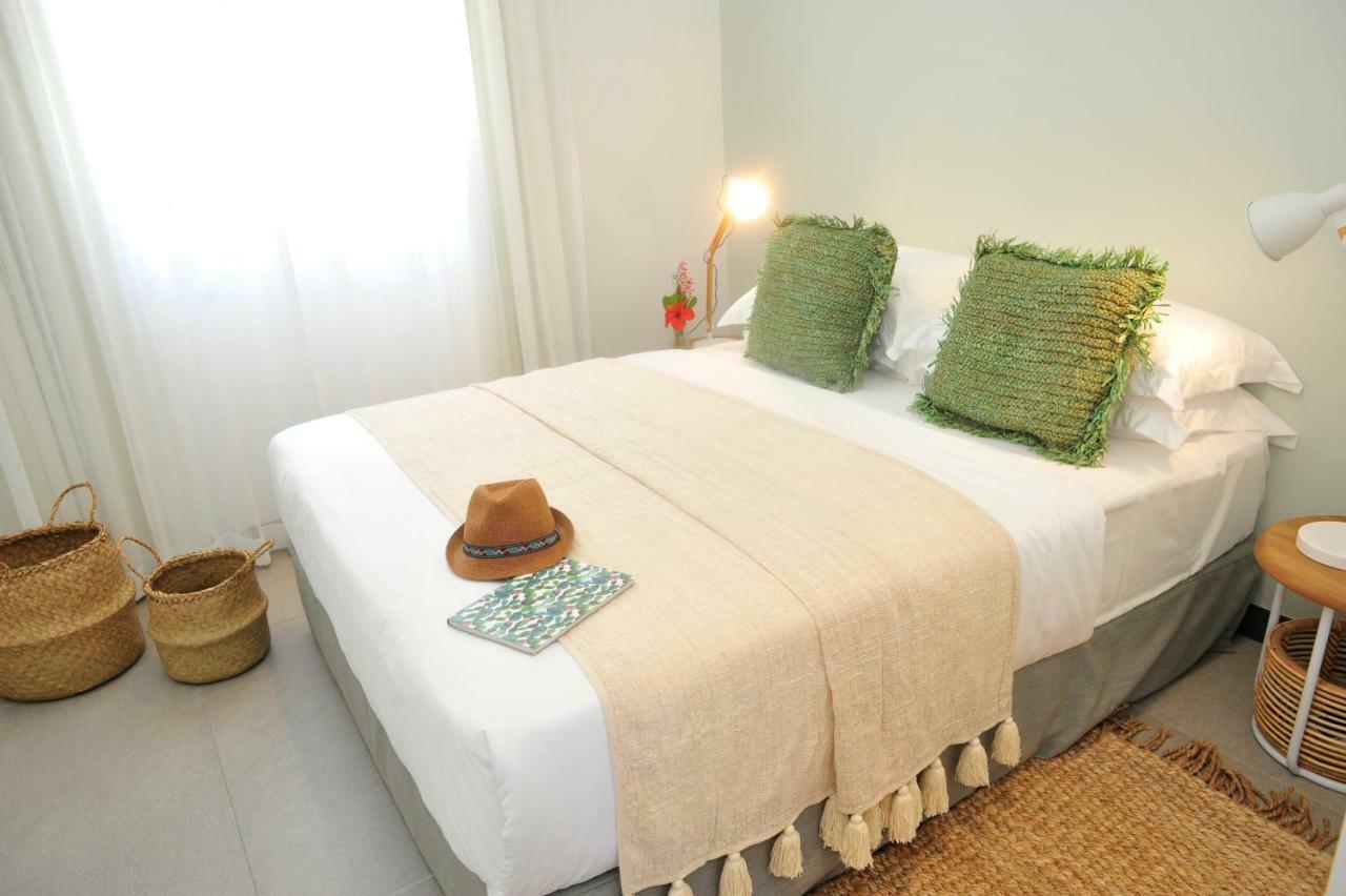 Obiches Luxury Beachfront Apartment Trou-Aux-Biches Экстерьер фото