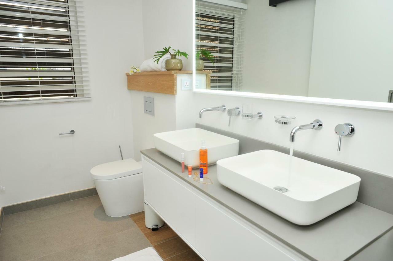 Obiches Luxury Beachfront Apartment Trou-Aux-Biches Экстерьер фото