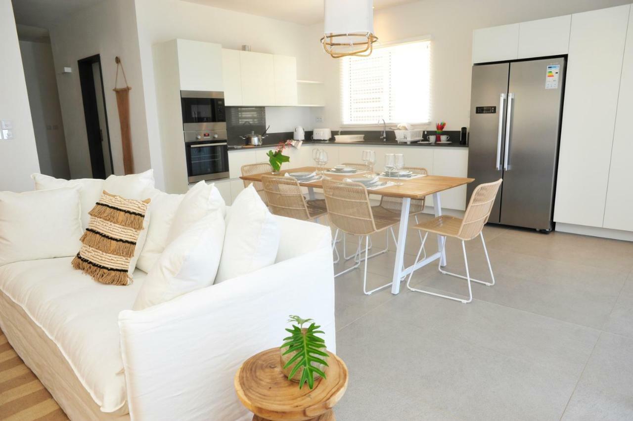 Obiches Luxury Beachfront Apartment Trou-Aux-Biches Экстерьер фото