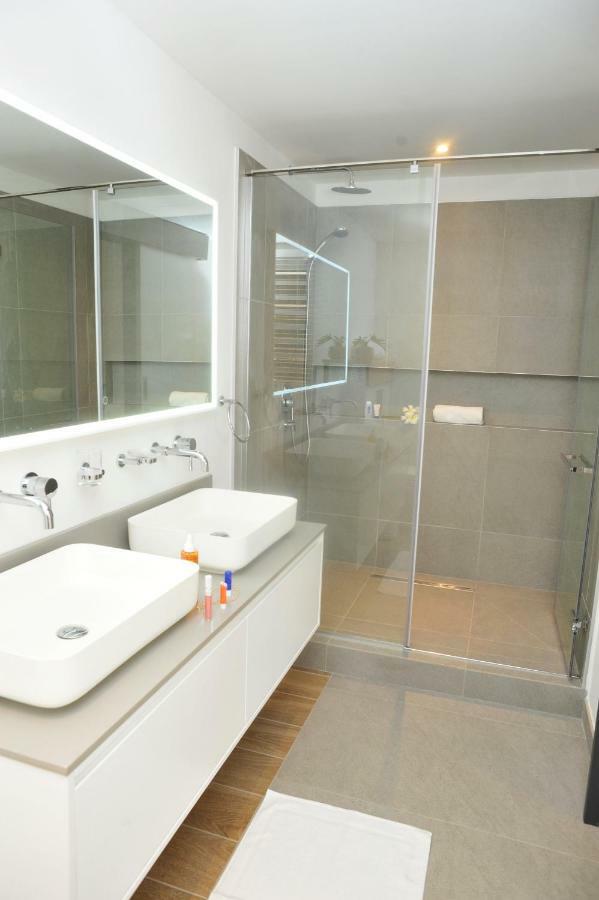 Obiches Luxury Beachfront Apartment Trou-Aux-Biches Экстерьер фото