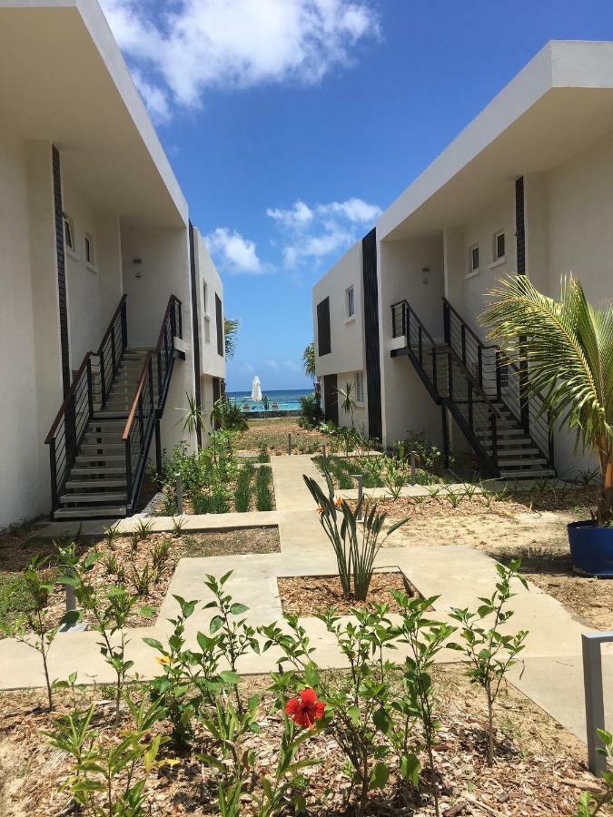 Obiches Luxury Beachfront Apartment Trou-Aux-Biches Экстерьер фото